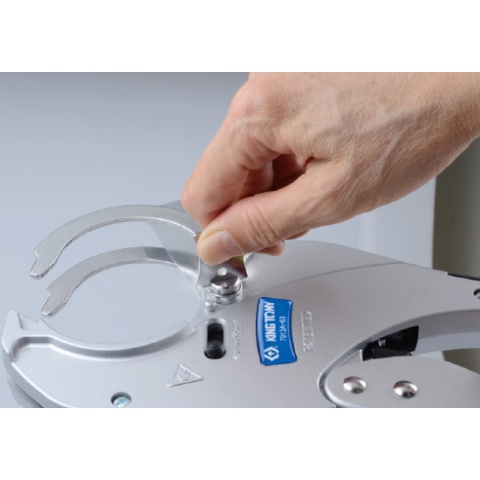 KING TONY Κόφτης Πλαστικών Σωλήνων Καστάνιας (7913A-63)